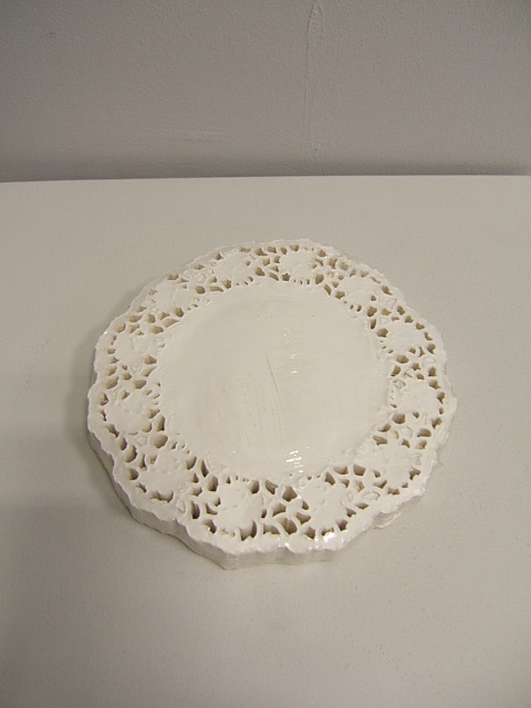 Doilies, 5" White Lace (w/button box + ctn) - 1000st