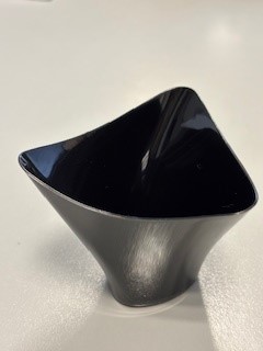 [170.78] Amuse schaaltje Triangular Zwart 100ml (24st/pak)